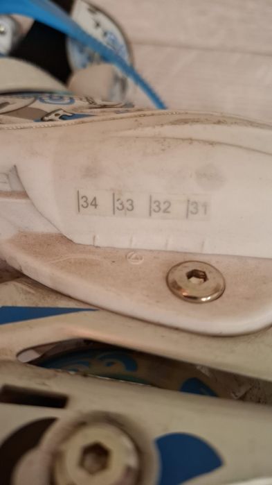 Продам роликовые коньки и защиту