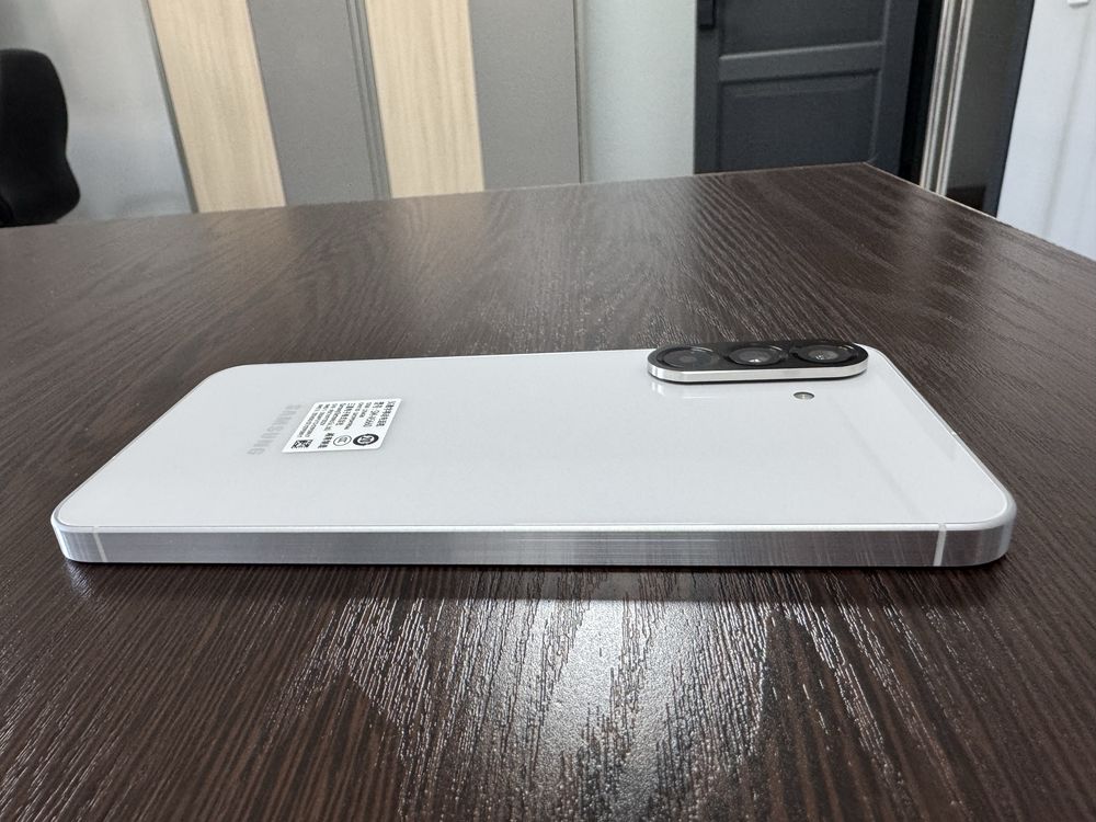 Samsung A56 12/256 Gb