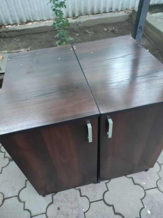 Продам комплект шкафчиков.