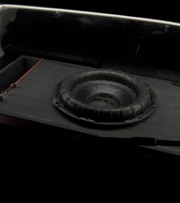 Vând difuzor (subwoofer) Reiss RX15pro 1500wRMS