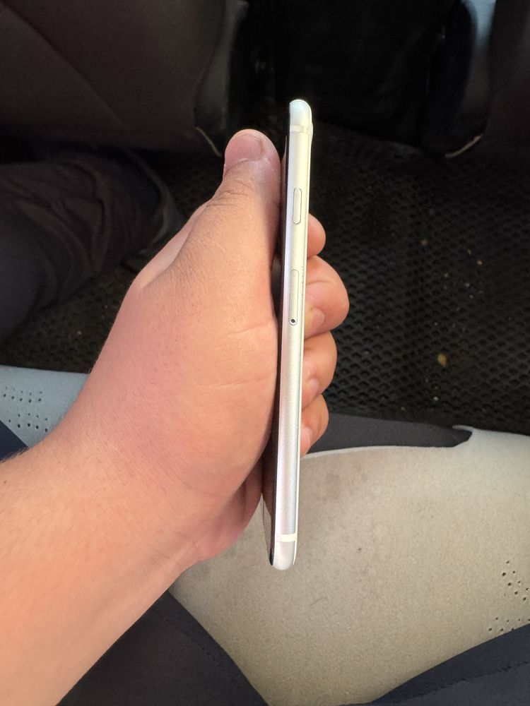Iphone se2 128 tali