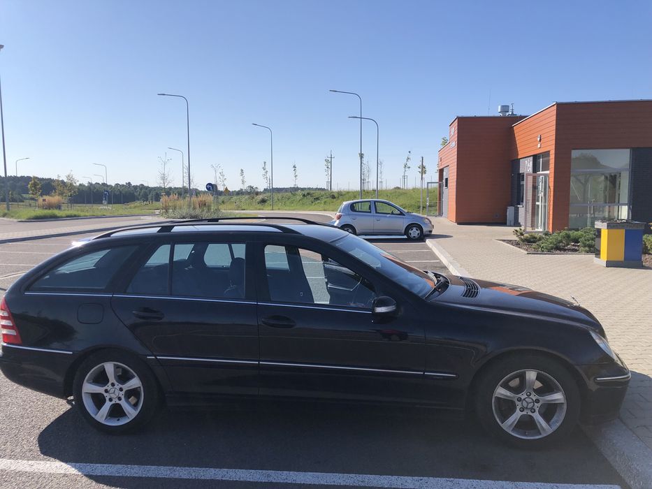 Mercedes Benz C 220.