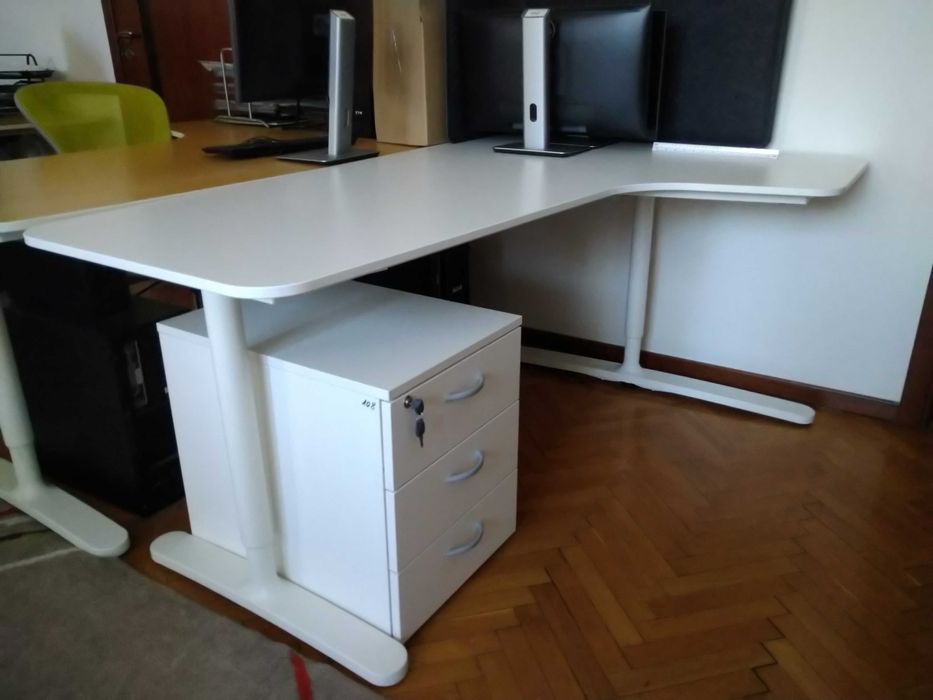 Бюра Ikea Bekant