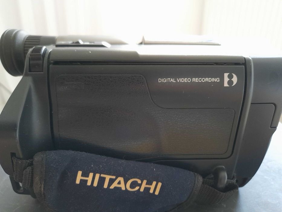 Camera video de exceptie,Hitachi