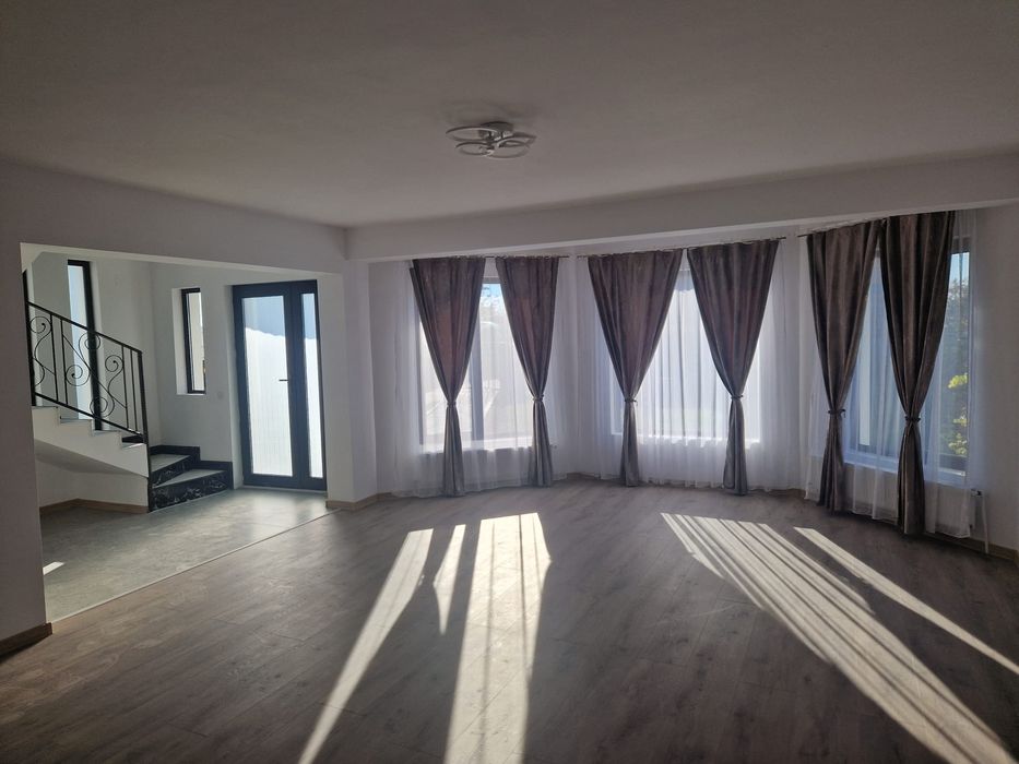 Casă de vânzare la 15 km de București