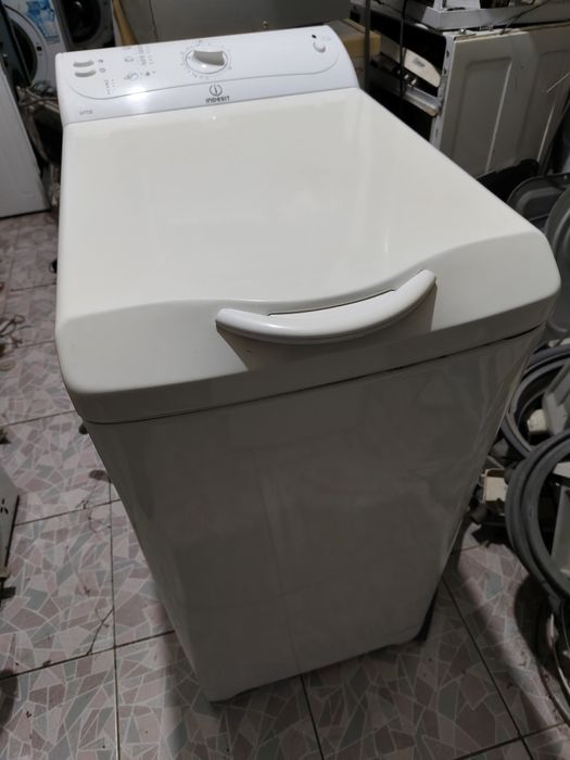 Стиральная машина автомат Индезит на 5 кг с вертикальной загрузкой