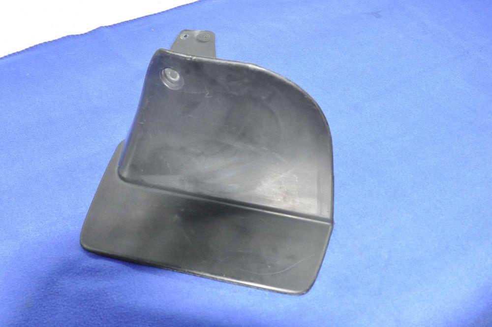 Брызговик Lexus Lx470 задний левый