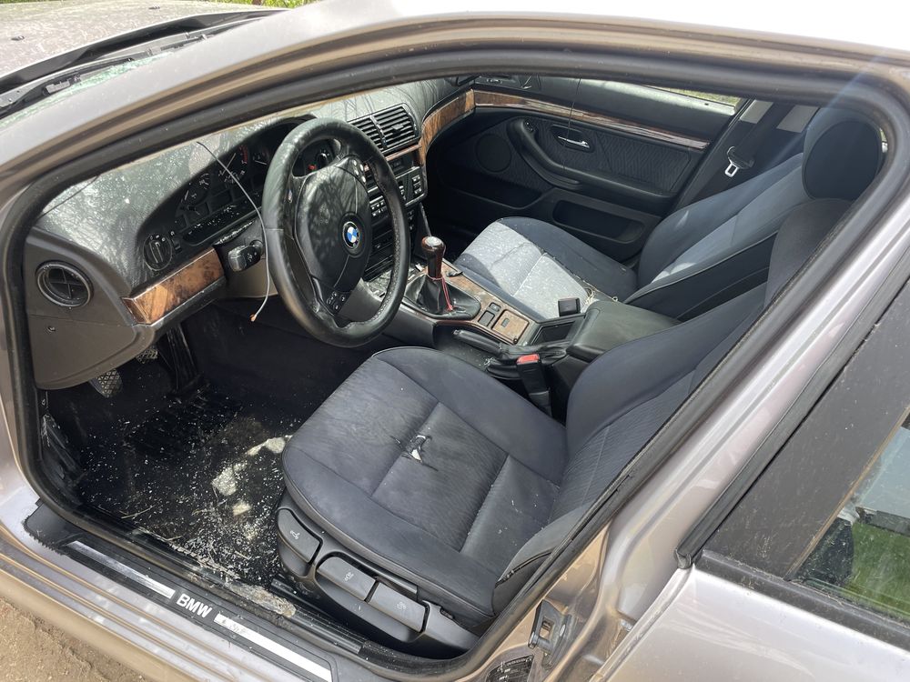 Bmw e39 525d 163к.с фейс на части