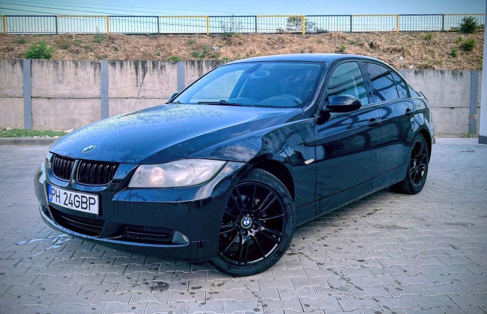 BMW Seria 3 BMW E90 320i - 2.0 Benzină 150 CP - Volan M - Webasto - 2799€