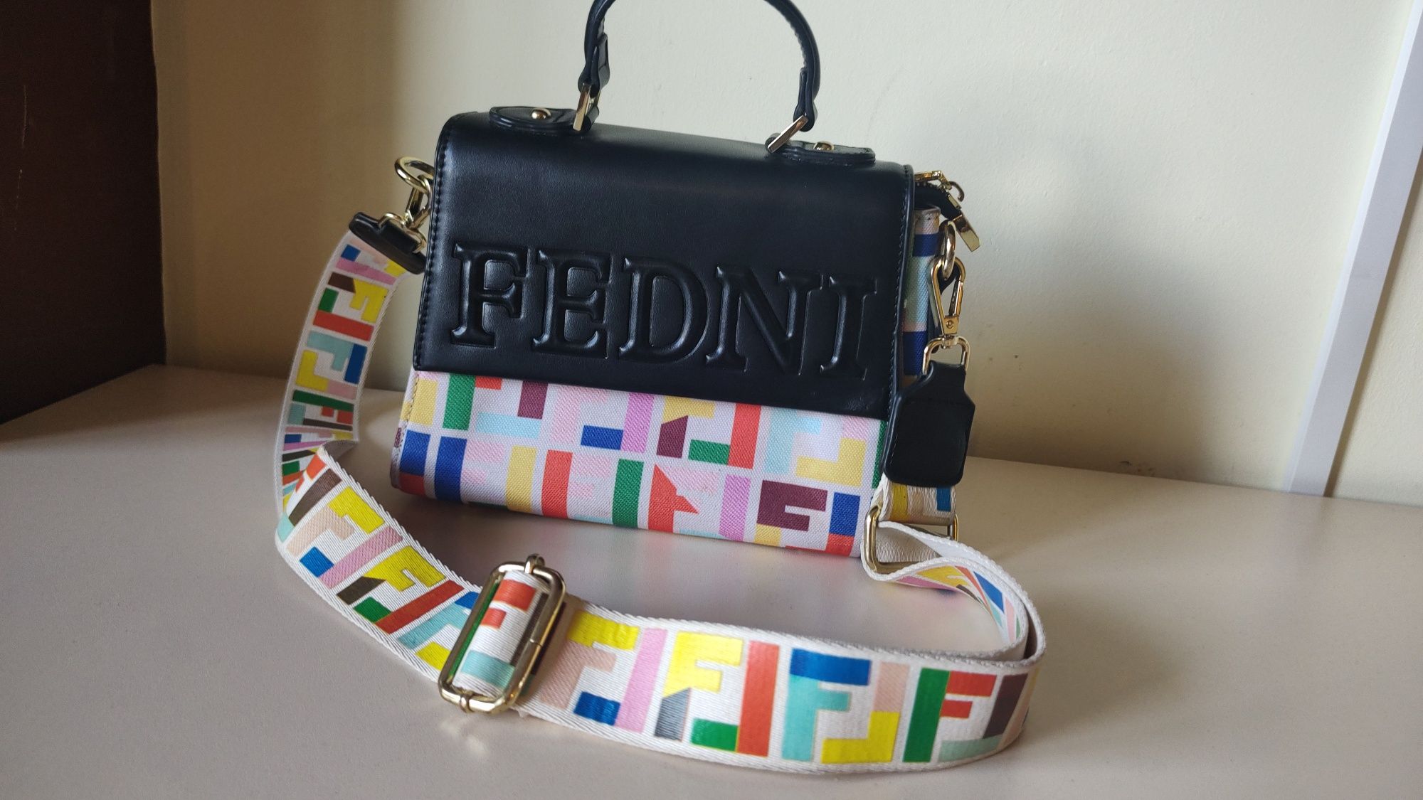 Poșetă colorata de vara