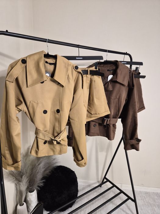 Комплект шлифер и къси панталонки