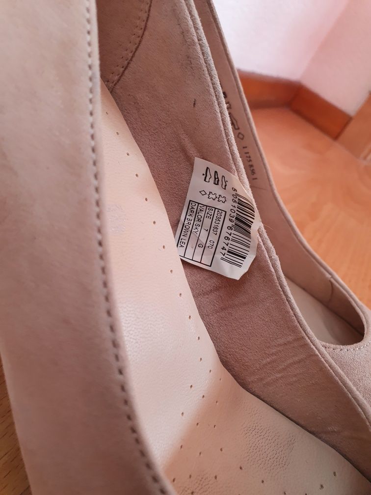 Pantofi piele naturala 38 Crem NOI