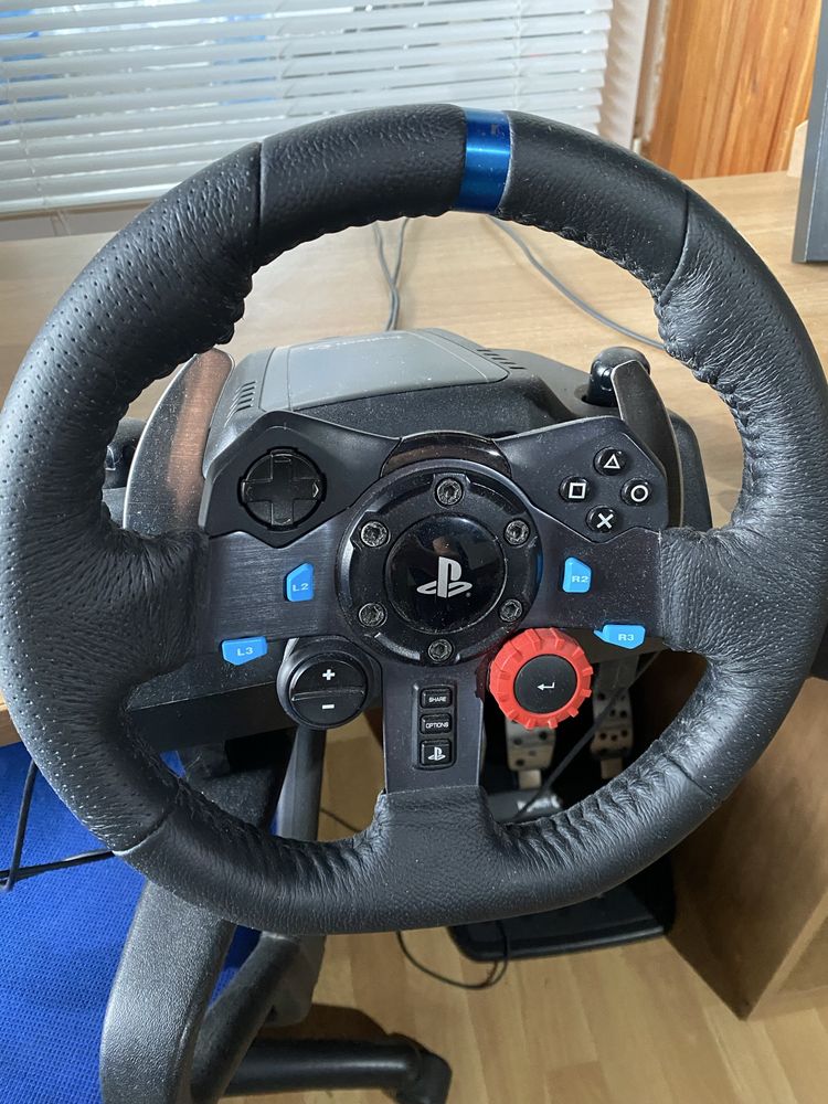 Волан за PS4+педали и Shifter