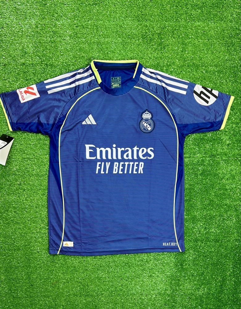 Най-новата мъжка футболна тениска на Реал Мадрид/Bilingham/Real Madrid