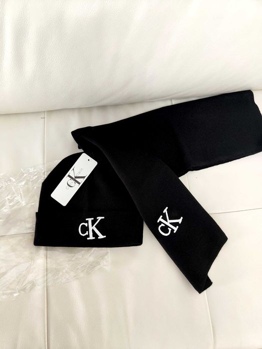 Set Fular Calvin Klein + Căciulă CK