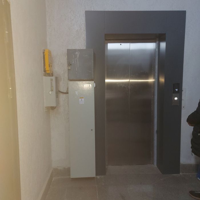 Beltepa novastroyka 1/9/9  42 kvadrat  srochno sotiladi