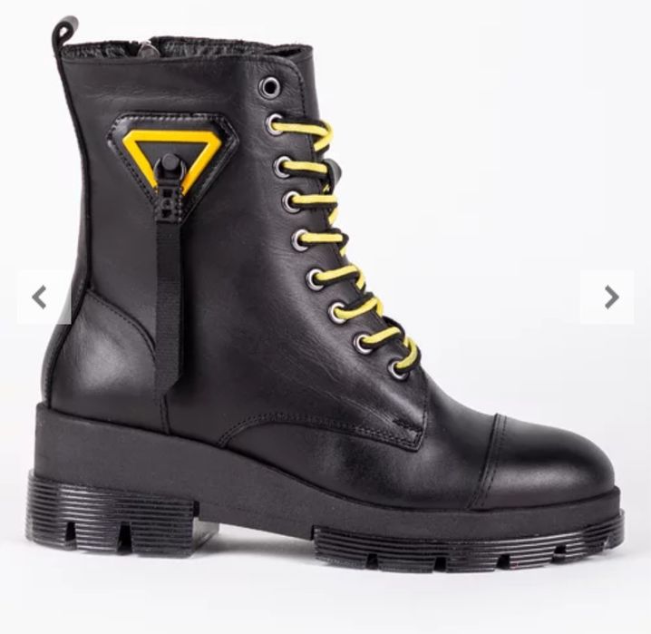 Ghete dama marimea 39
Ghete negre din piele naturala cu detaliu galbe