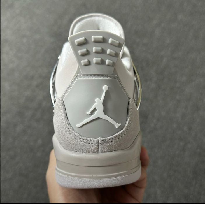 Jordan 4  “Frozen Moments”