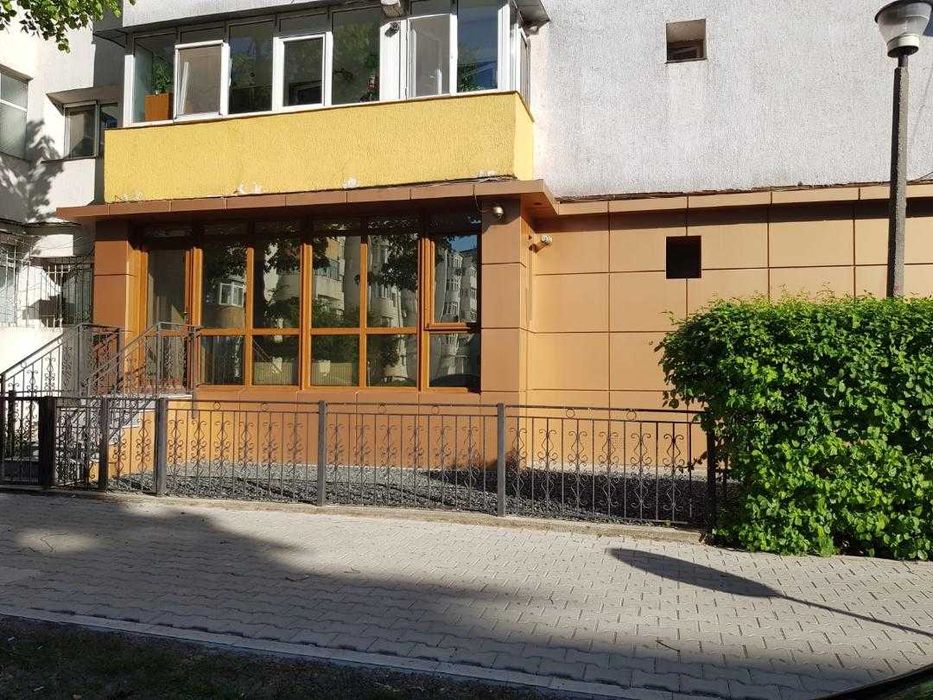 De vanzare spatiu comercial - birouri - strada Traian - Vaslui