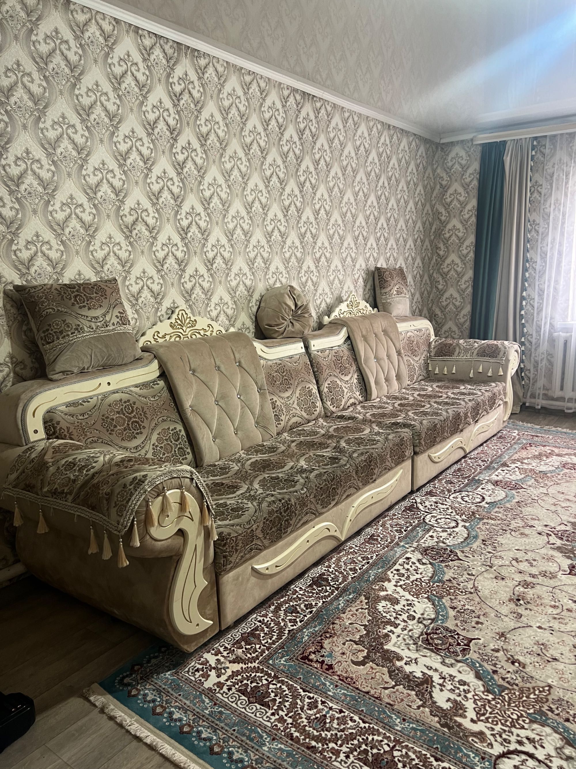 Диван в хорошем состоянии