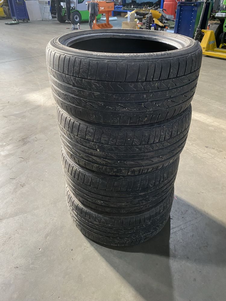 Cauciucuri Bridgestone VARĂ 215/40/R17