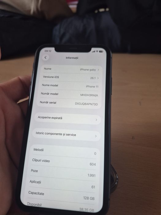 Vand iphone 11 simplu