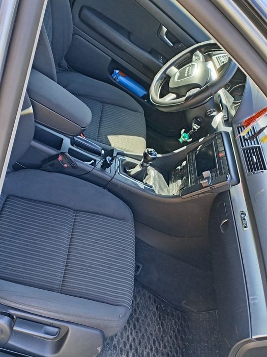 Vând Audi a4 b7  140 cp