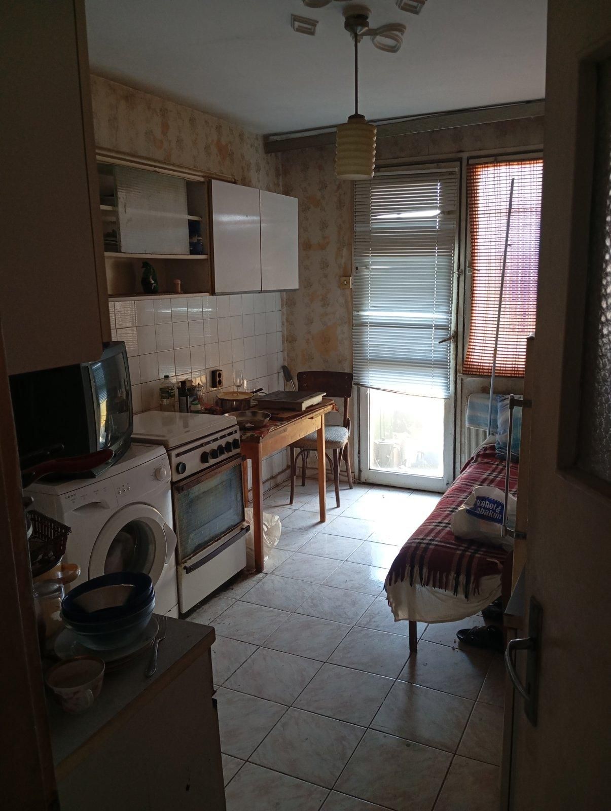 Тристаен,за продажба,ж.к. Красна Поляна