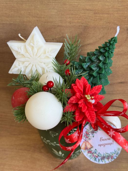 Коледна аранжировка са ароматни соеви свещи