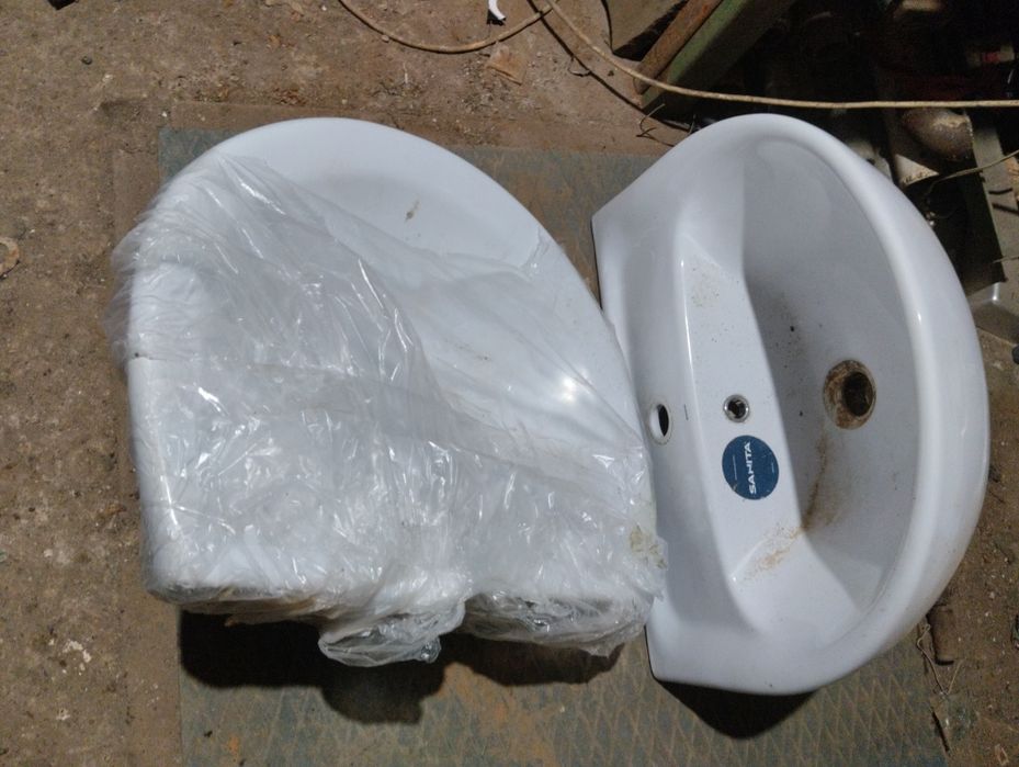 Раковина с пьедесталом