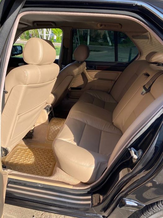 BMW E32 V12 (Xolati Alo) Motor & koborka ideal holatda.