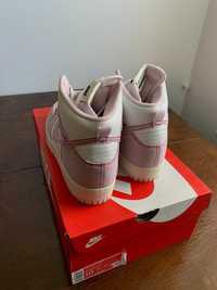 Nike Dunk Hi 1985 summit white/barely rose-university red