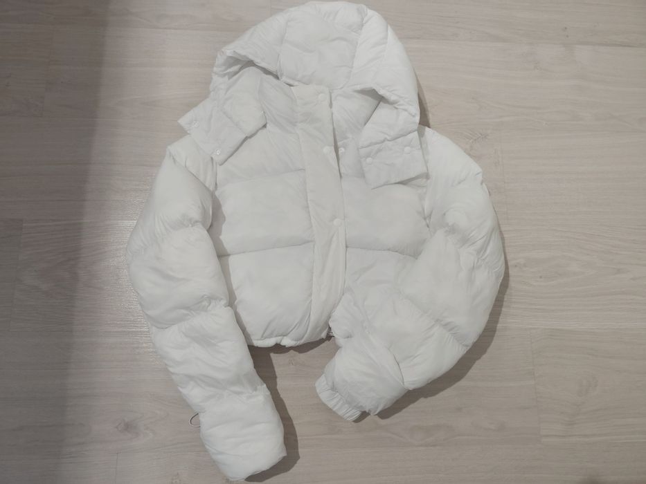 Продам новую куртку рр 42