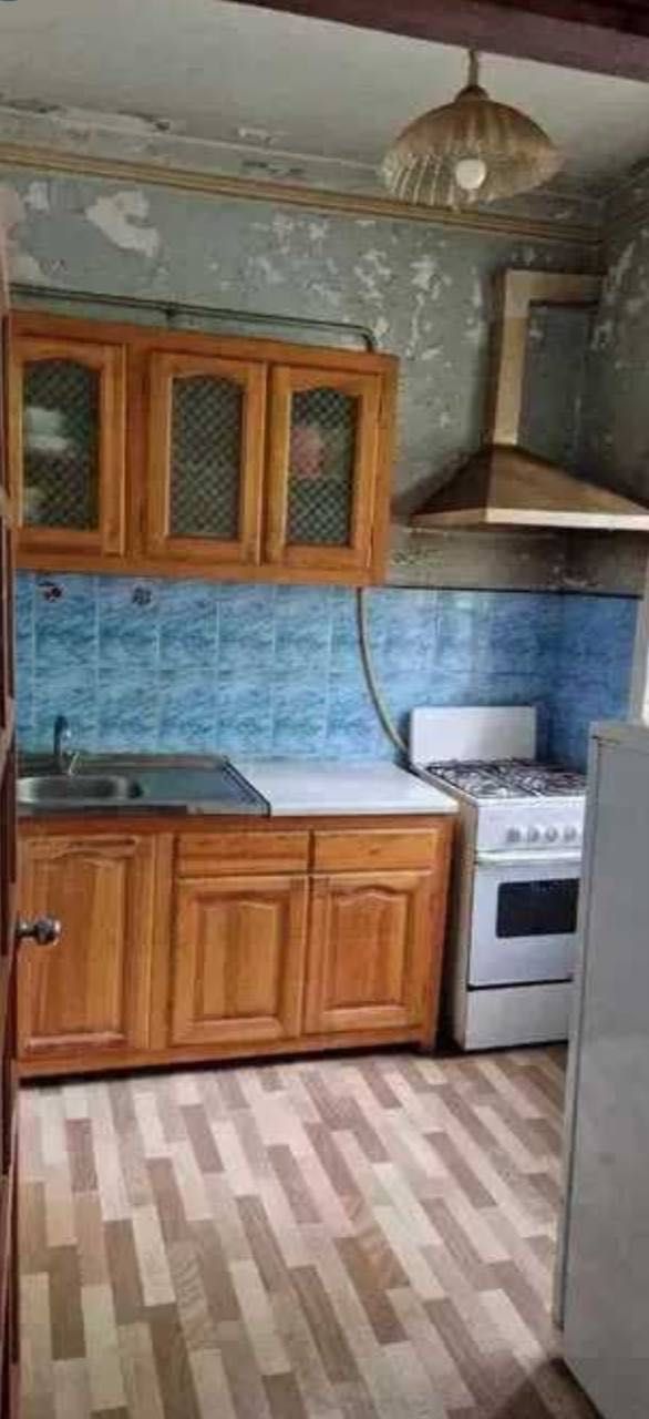 chilonzor 7 kvartaldan 2 xonali uy sotiladi