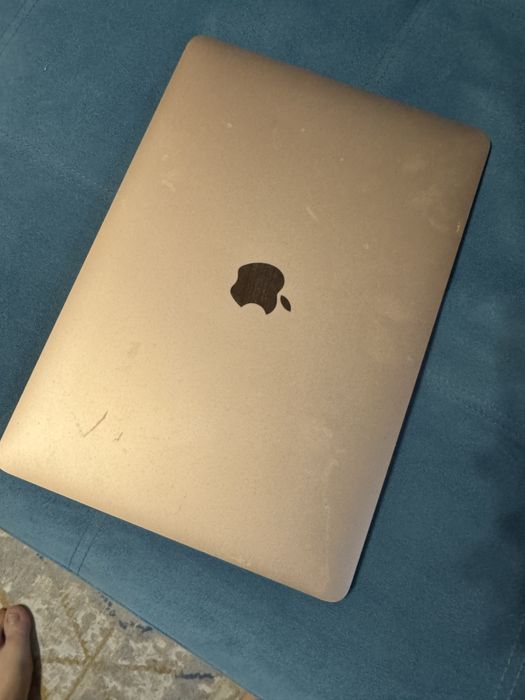 Продам macbook air 19