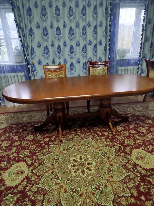 Продам столы для гостиной