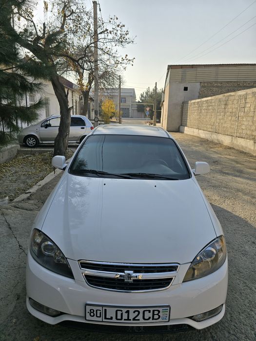 Ласети сотилади жентра 2022 йил 55000 пробег нархи арзон срочни сотила