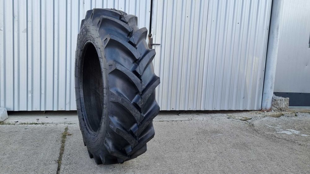 Anvelope agricole de calitate 11.2-24 OZKA cu 12 pliuri rezistente