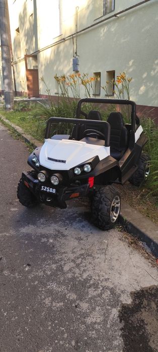 Vând Mașinuță Electrică 4x4