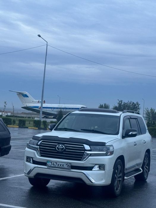 Аренда Прокат авто Двухсотка Крузак с водителем