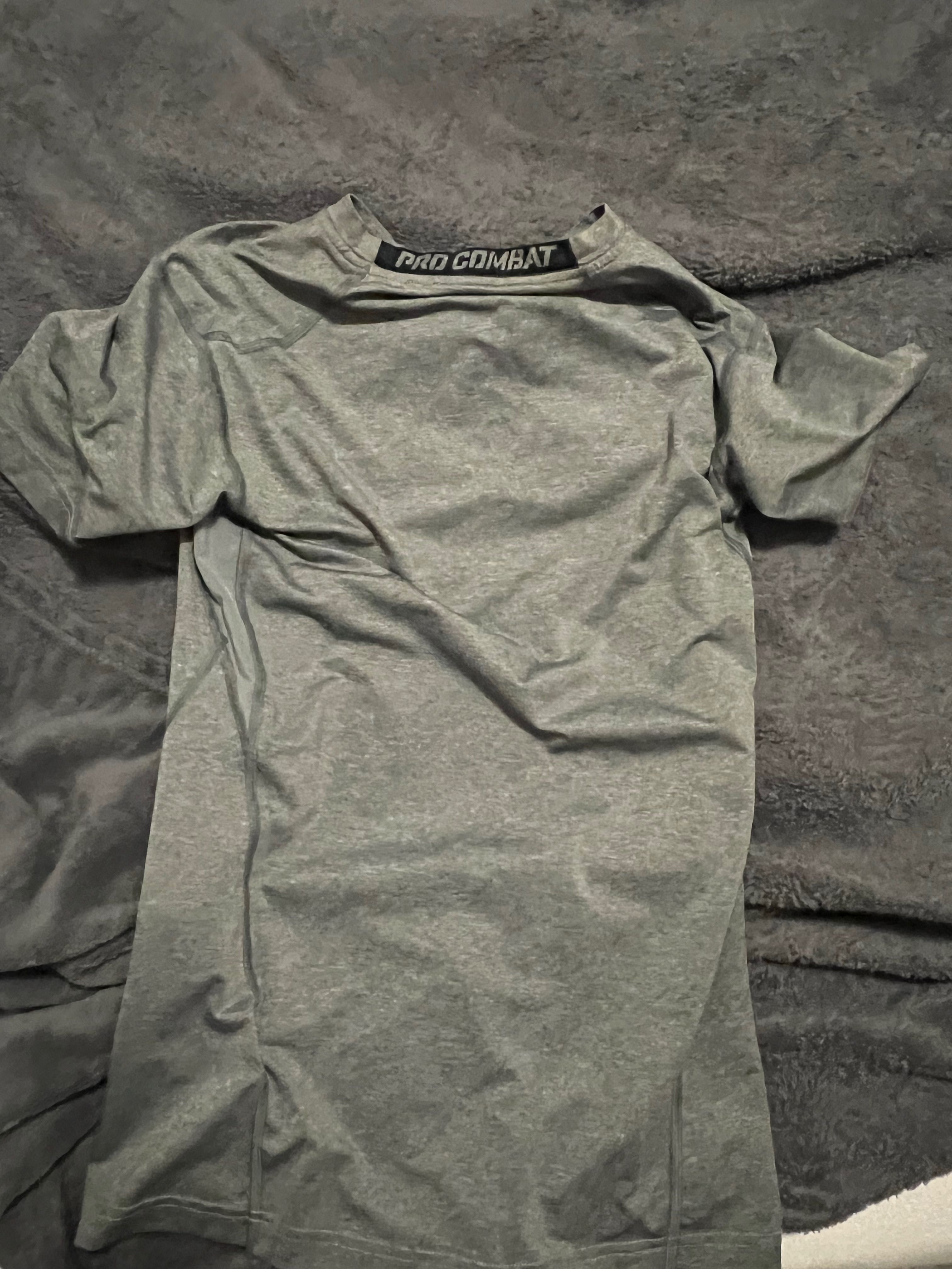 тениска nike combat