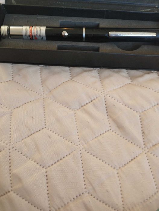 Лазерна писалка с танцуващи светлини зелени