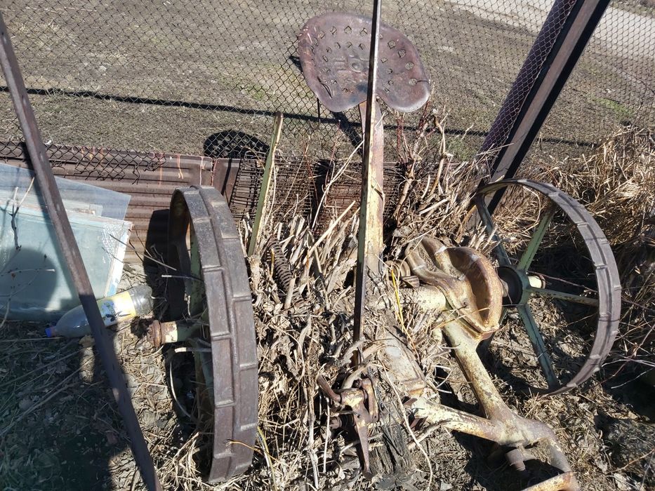 Конная сенокосилка однабруска