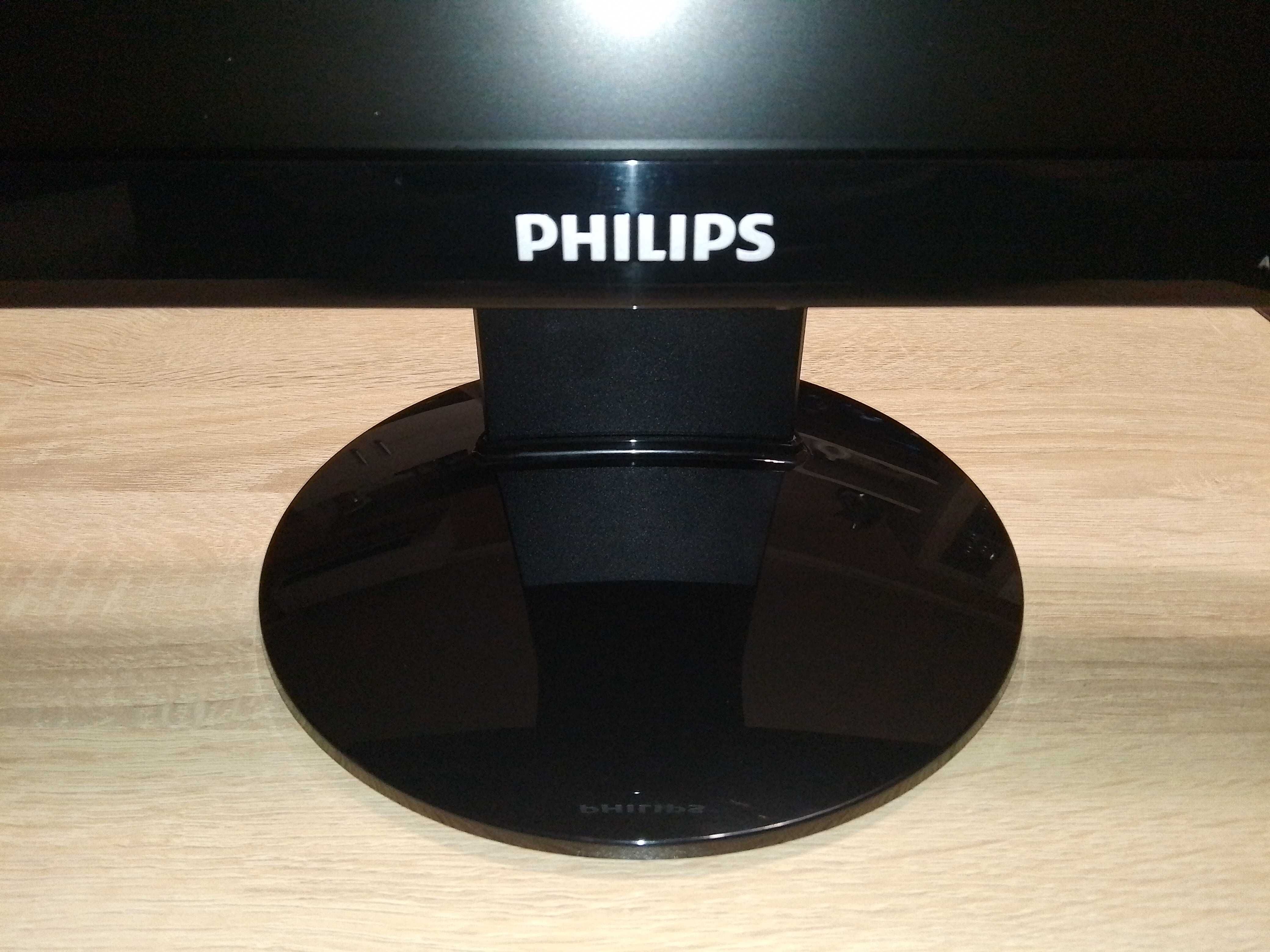 LED монитор Philips 19"