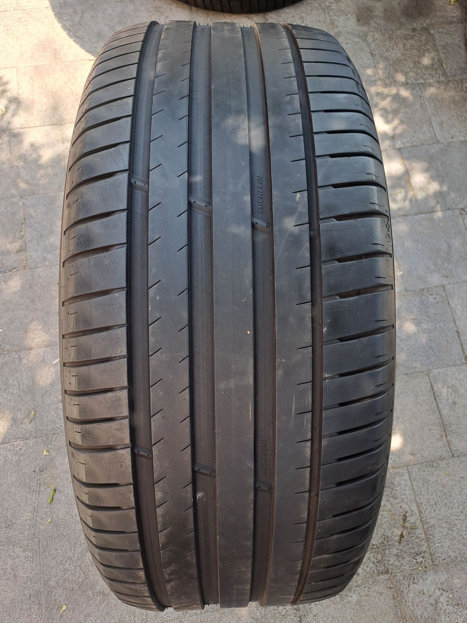 275/45/R21 Michelin