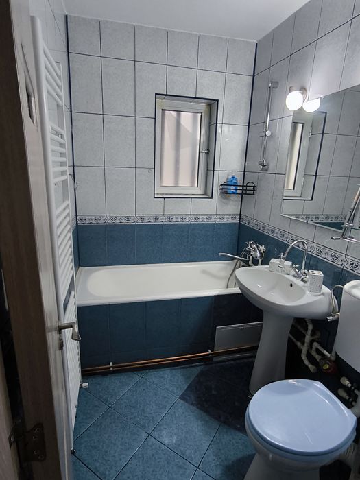 Apartament 2 camere decomandat Central(Piata Mare)cu centrala termica