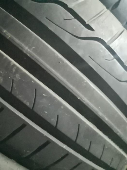 225 40 19 цола гуми като нови dunlop dot 23