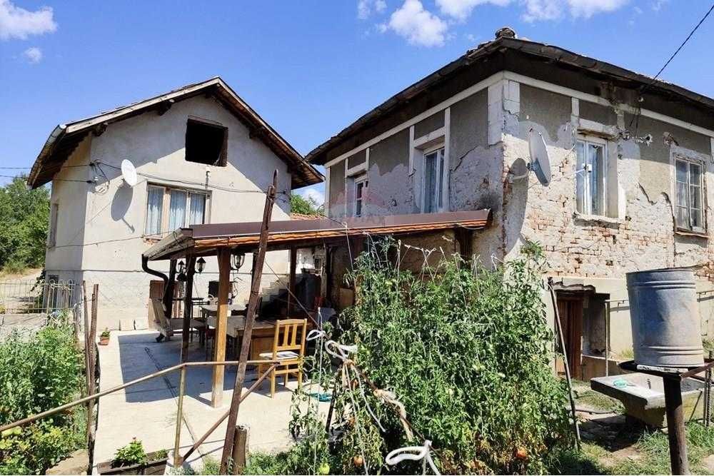 Продава се Къща в с. Слаковци, Област Перник - 110 кв.м за 491 €/кв.м - Снимка #4