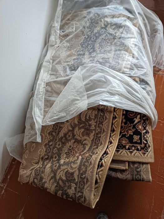 Ковер 3на4 . Расцветка красивая.