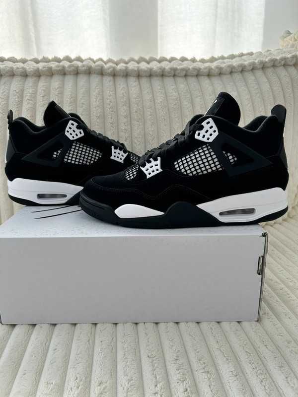 Air Jordan 4 Retro White Thunder 40